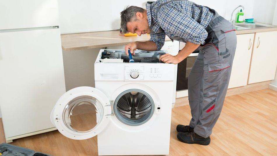 Откуда течёт вода в стиральной машине